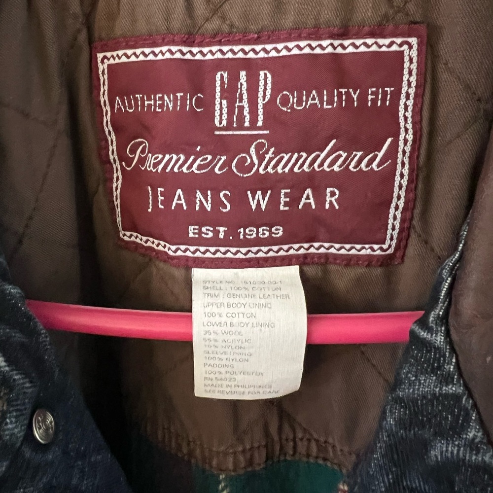 Vintage GAP Denim Jacket - Barn Jacket - Flannel Lining - Leather Collar - Picture 2 of 6